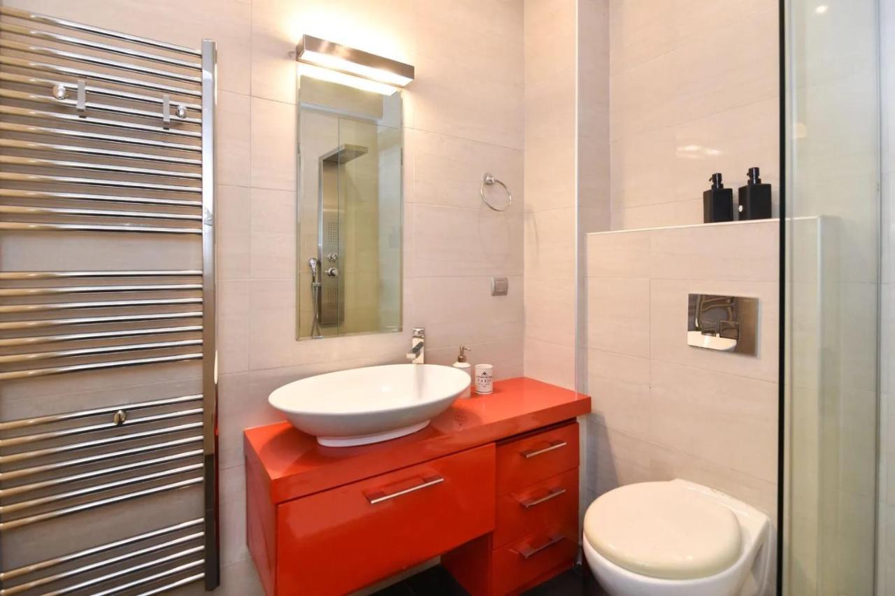 Excellent Apartment Luxuriously Renovated Лариса Экстерьер фото